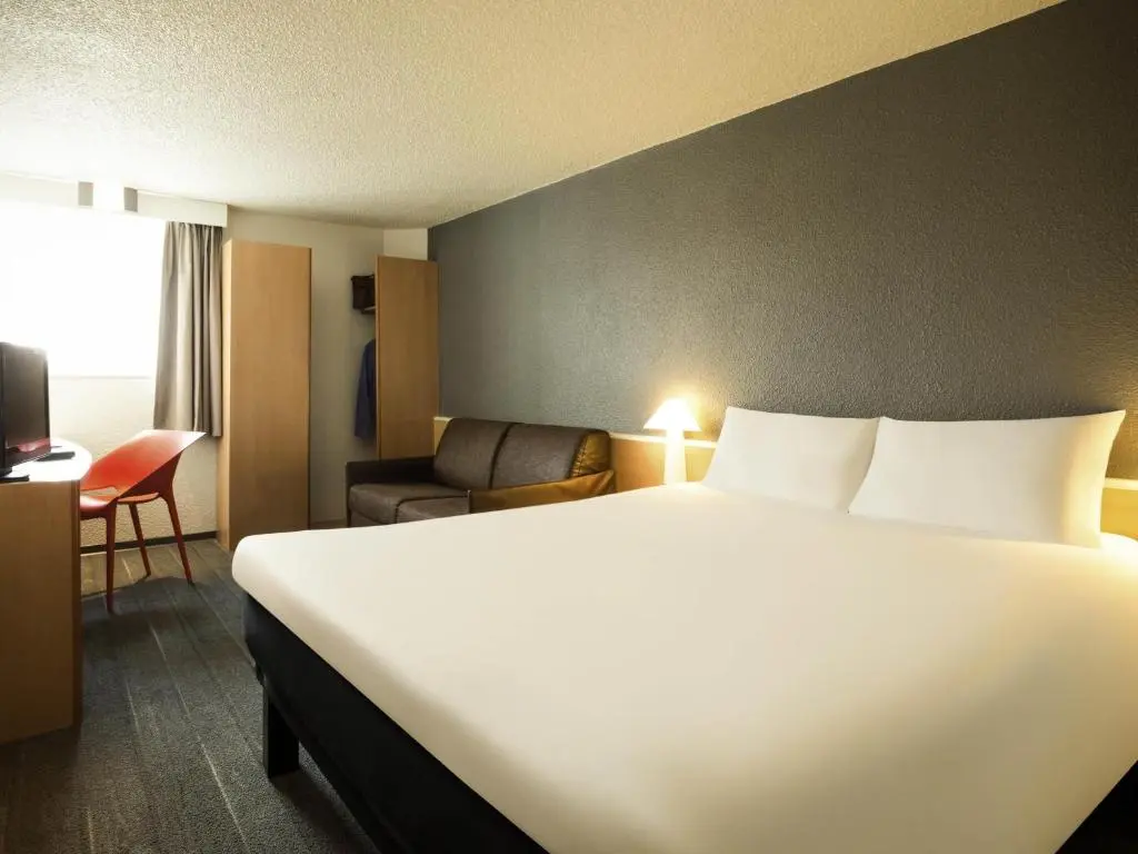 ibis Orly Chevilly Tram 7