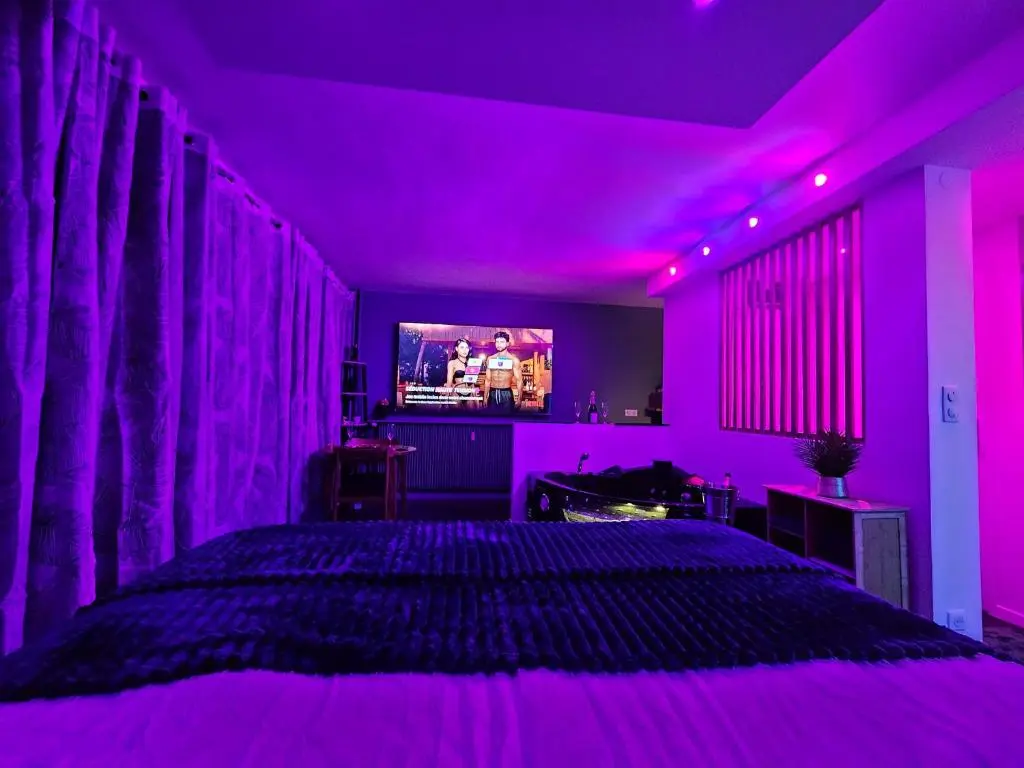 Love room & Jacuzzi – Tijugo – Clermont Ferrand