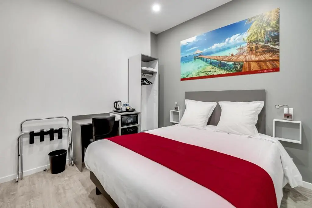 Paris Hotel