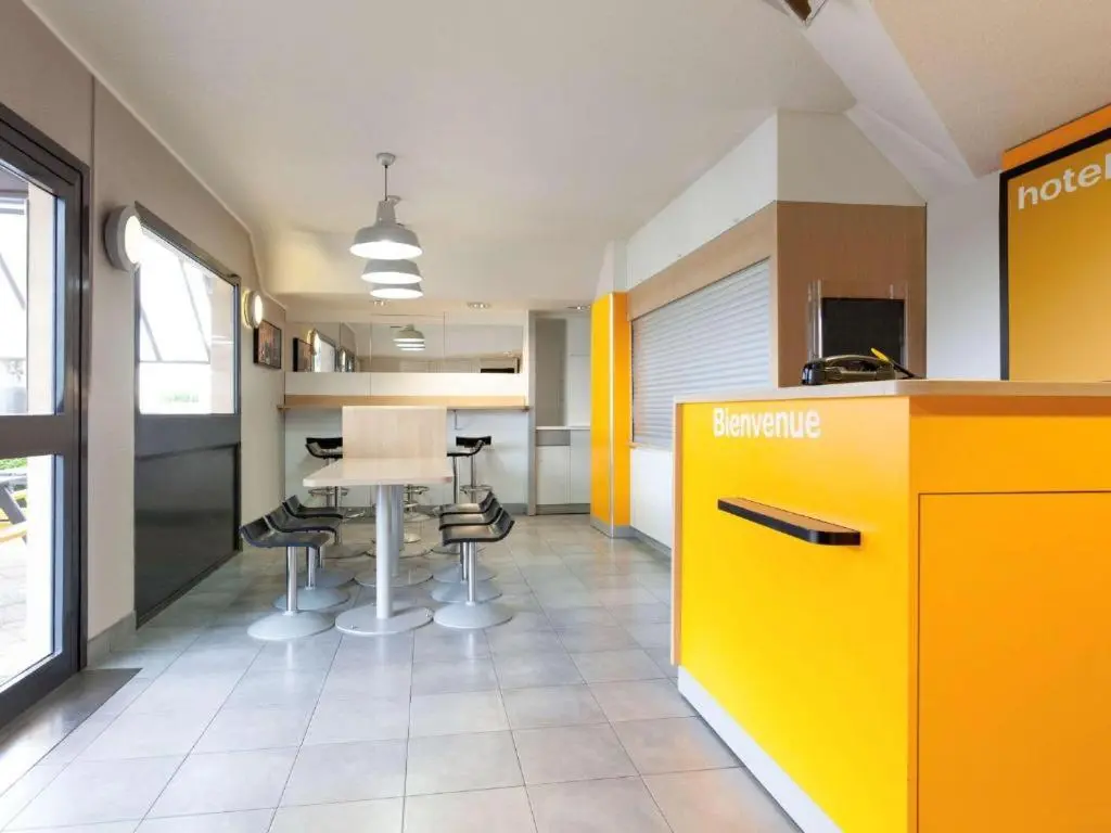 Unishotel Colmar ex F1
