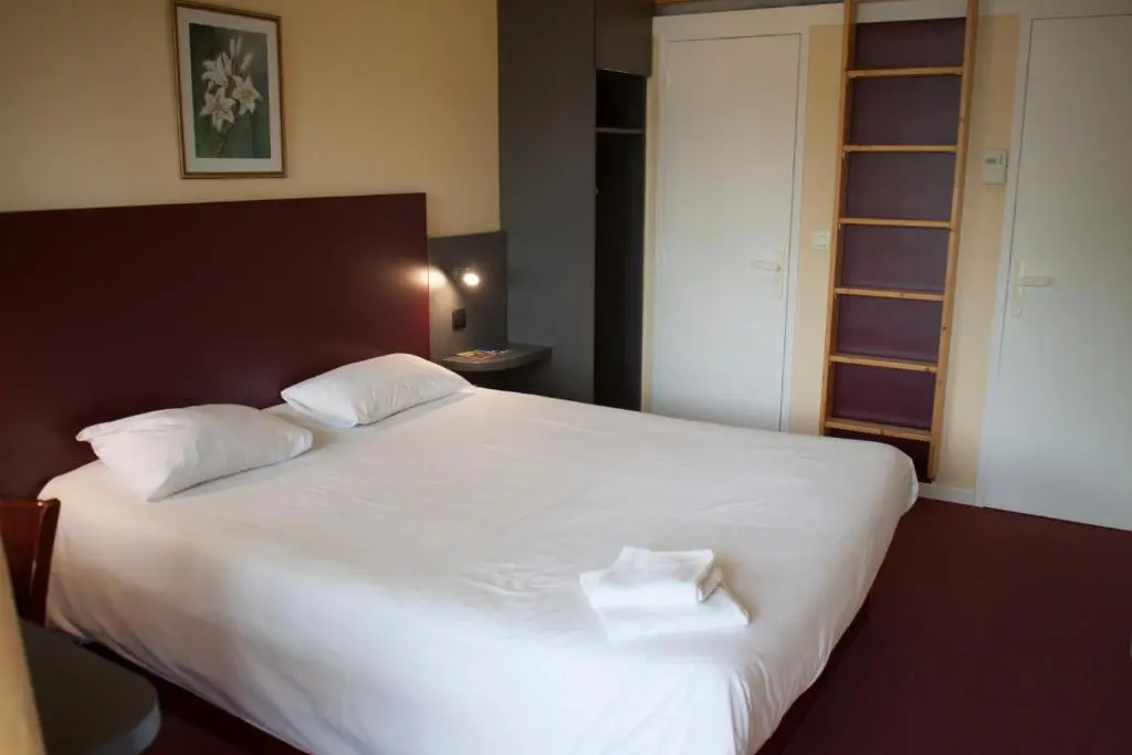 Mape Hotel SARL