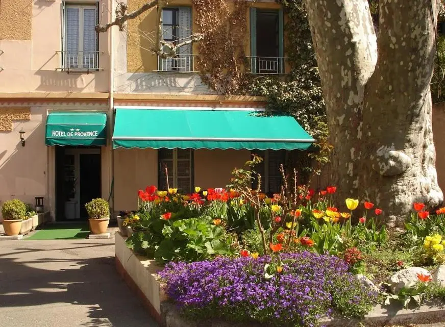 Logis Hotel de Provence