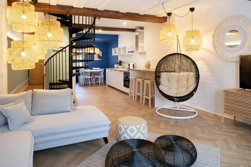 Maison Tillot