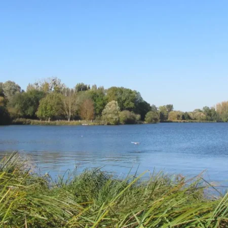Au Bord de L’Eau
