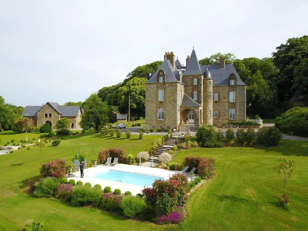 Chateau de Monbrault