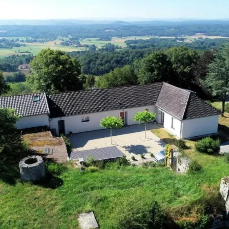 la Maison du Fort de Fontain 3 gites nature vue Jura