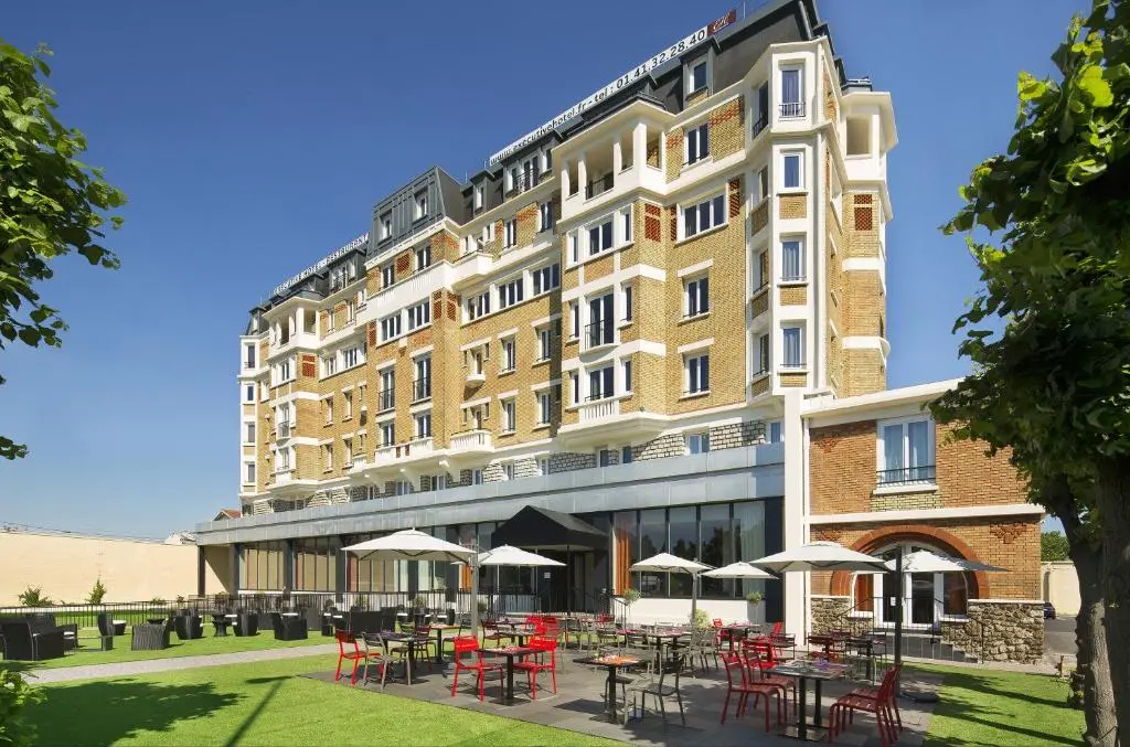 Executive Hotel.