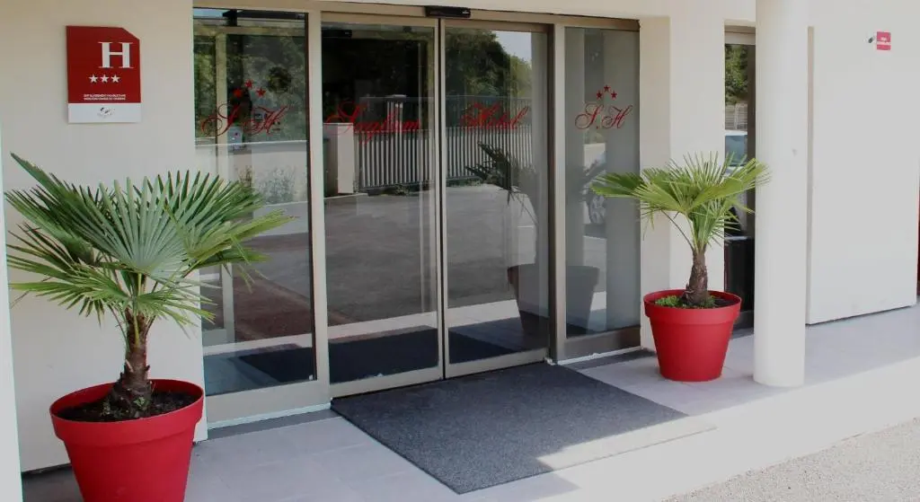 Saglam Hotel