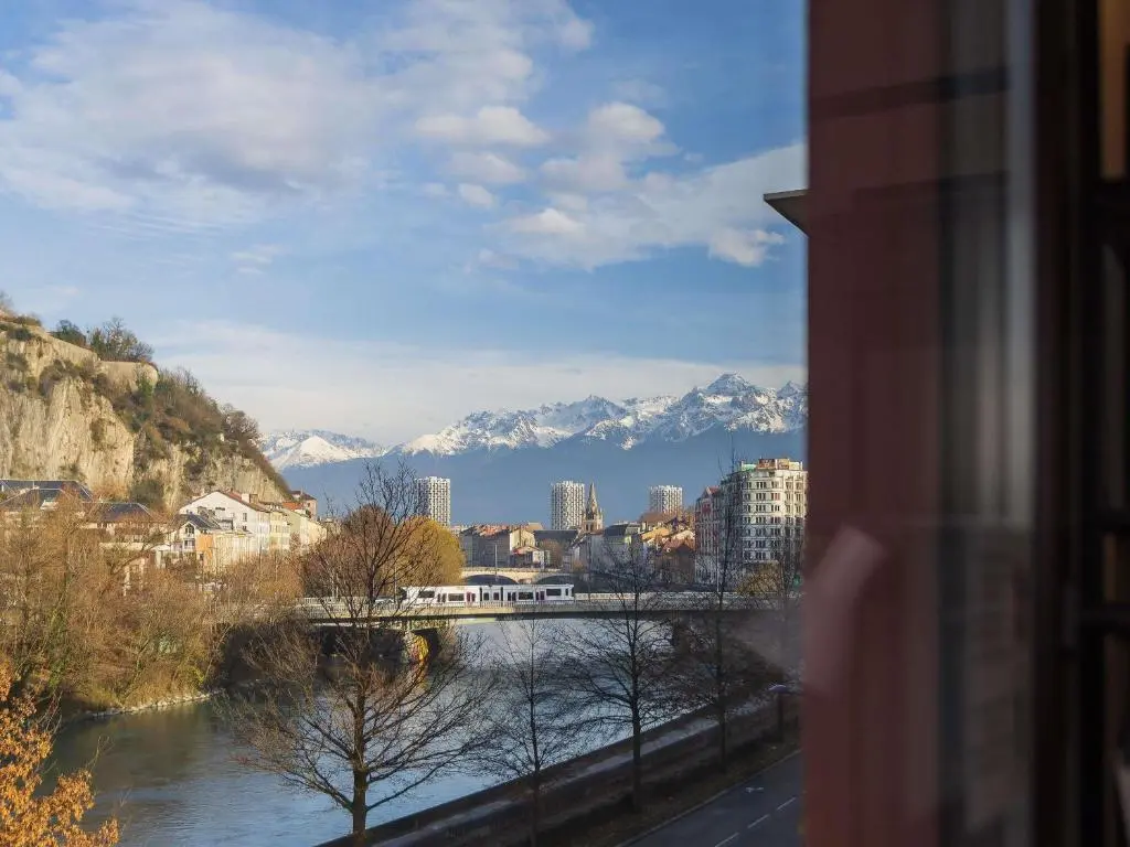 ibis Grenoble Gare