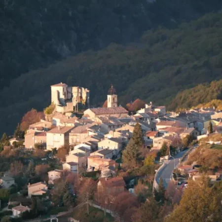 Au Pied du Chateau
