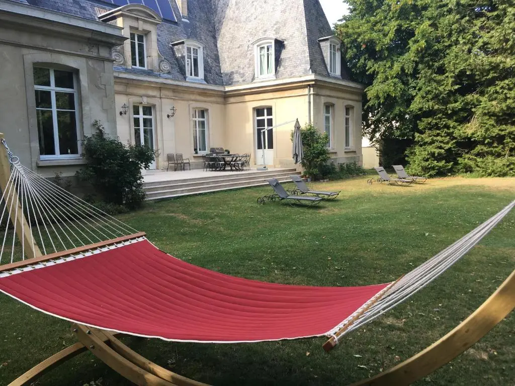 LE CHATEAU D’HERMONVILLE