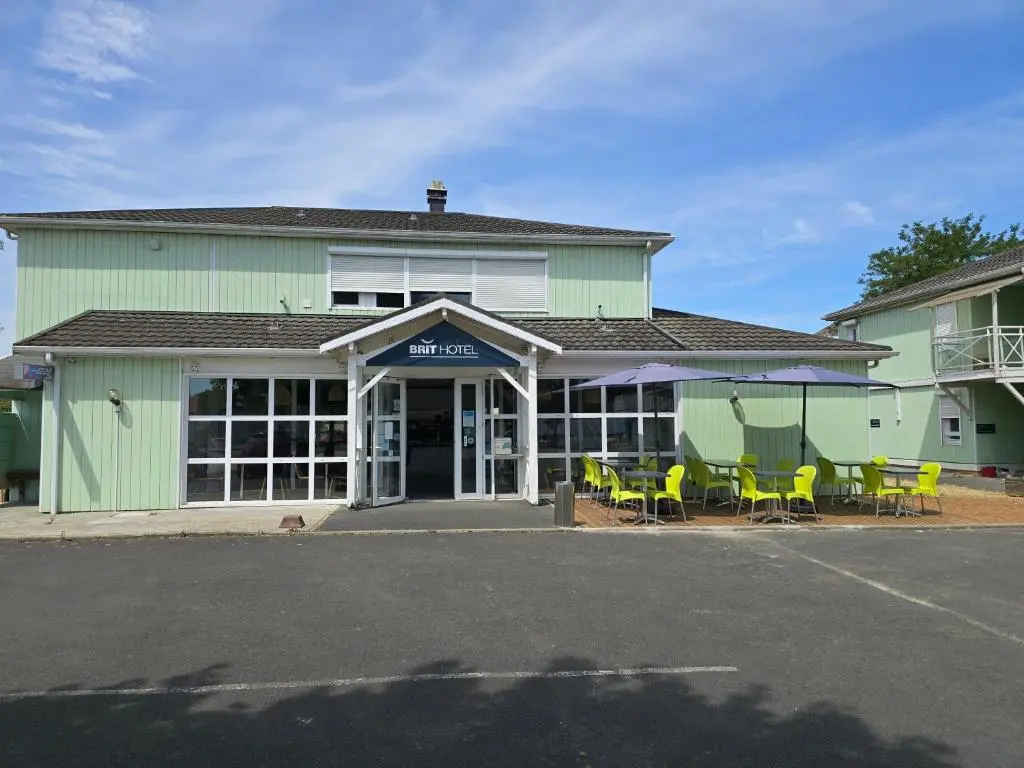 Brit Hotel Essentiel Poitiers – Gare du Futuroscope
