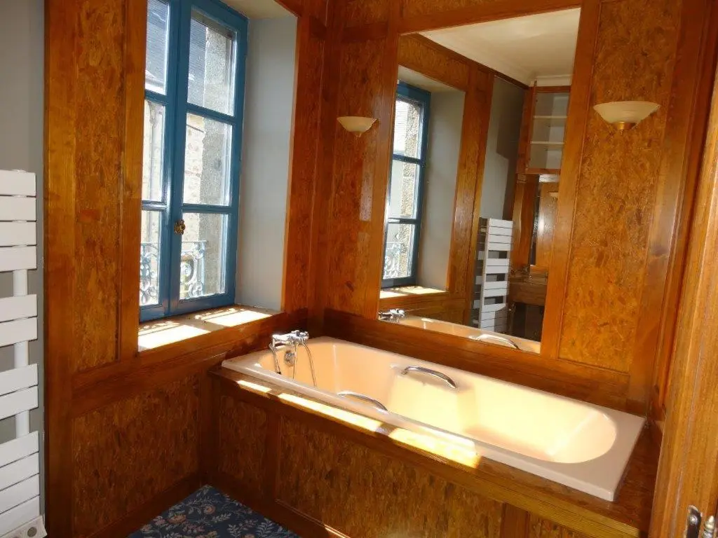 L’Ancien Hotel