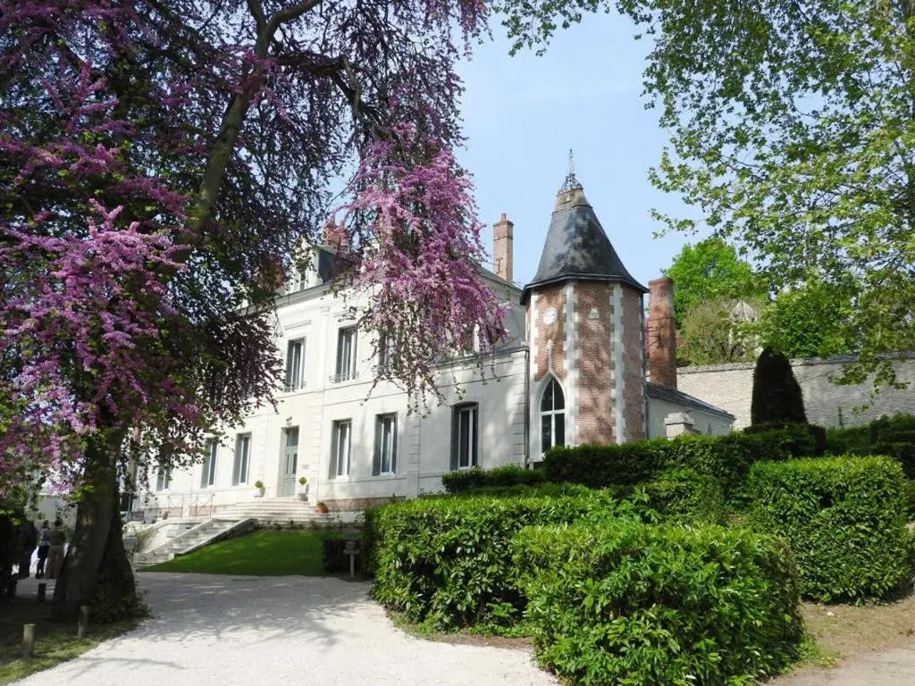 Chateau des Basses Roches