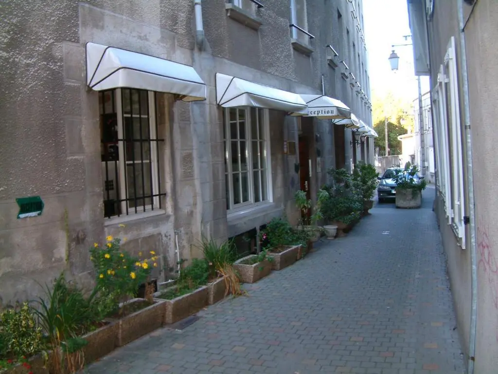 A la Porte Saint-Jean