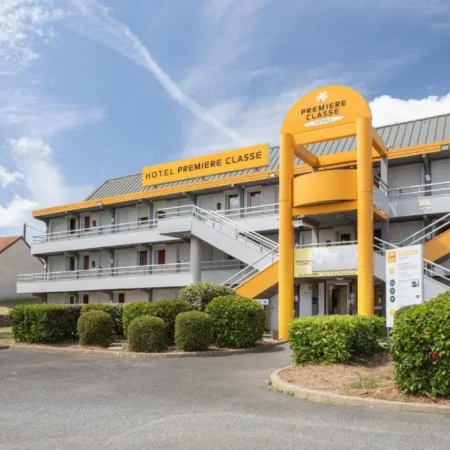 Hotel PREMIERE CLASSE LA VILLE DU BOIS