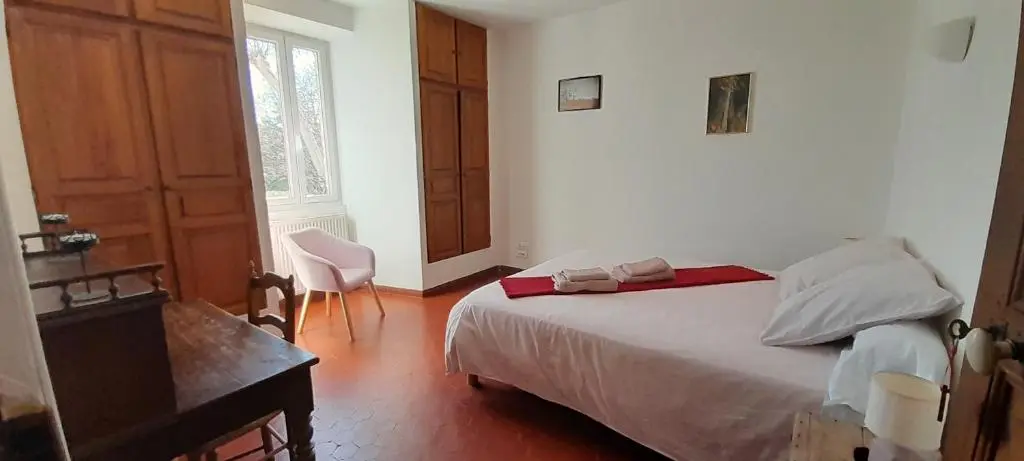 Domaine Les Peupliers – Maison d’hotes et Table – 84800 Lagnes