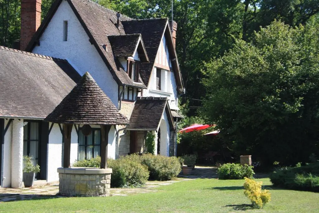 LES ENCLOS Bed and Breakfast