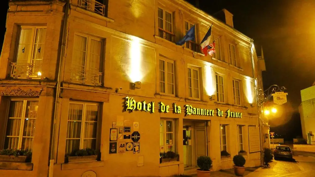 Hotel De La Banniere De France