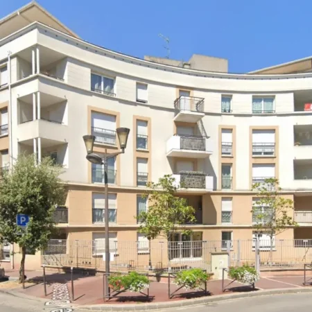 GUEST HOUSE LE BOURGET