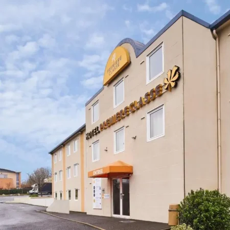 Hotel Premiere Classe Le Mans Ouest – Universite