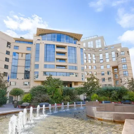 Evergreen Laurel Hotel