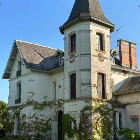 Chateau de Moulede