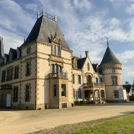 Chateau du Tout y Fault