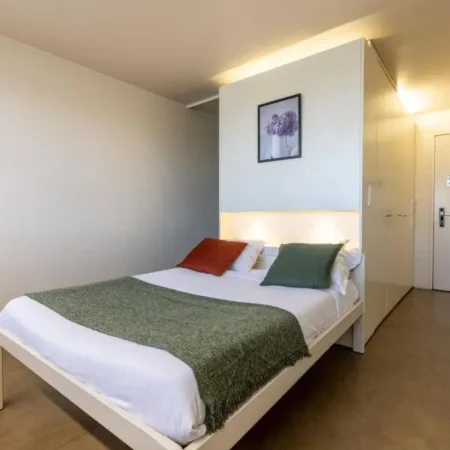 hotel study lormont