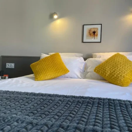 Logis Hotel Castel de Mirambel