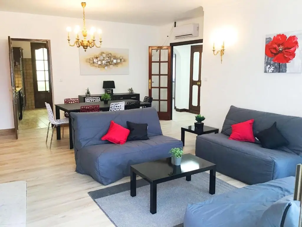 Appartement le Soleil 140 m2 climatise parking prive proche Sanctuaires