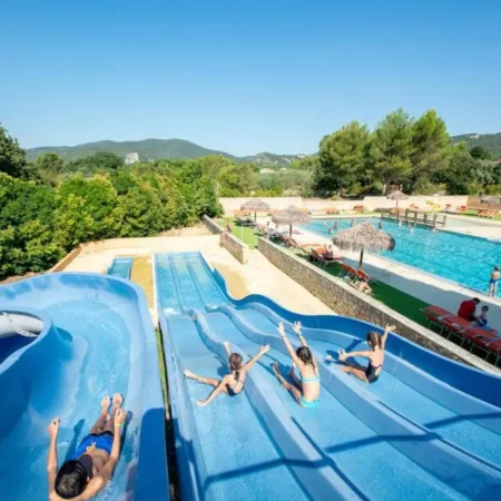 Les Hautes Prairies – Camping Lourmarin – CAMPASUN (actuellement ferme)