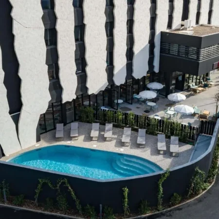 Ibis Lunel Petite Camargue
