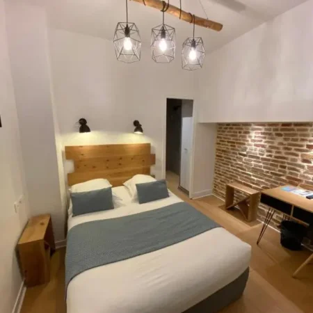 Lyo Hotel