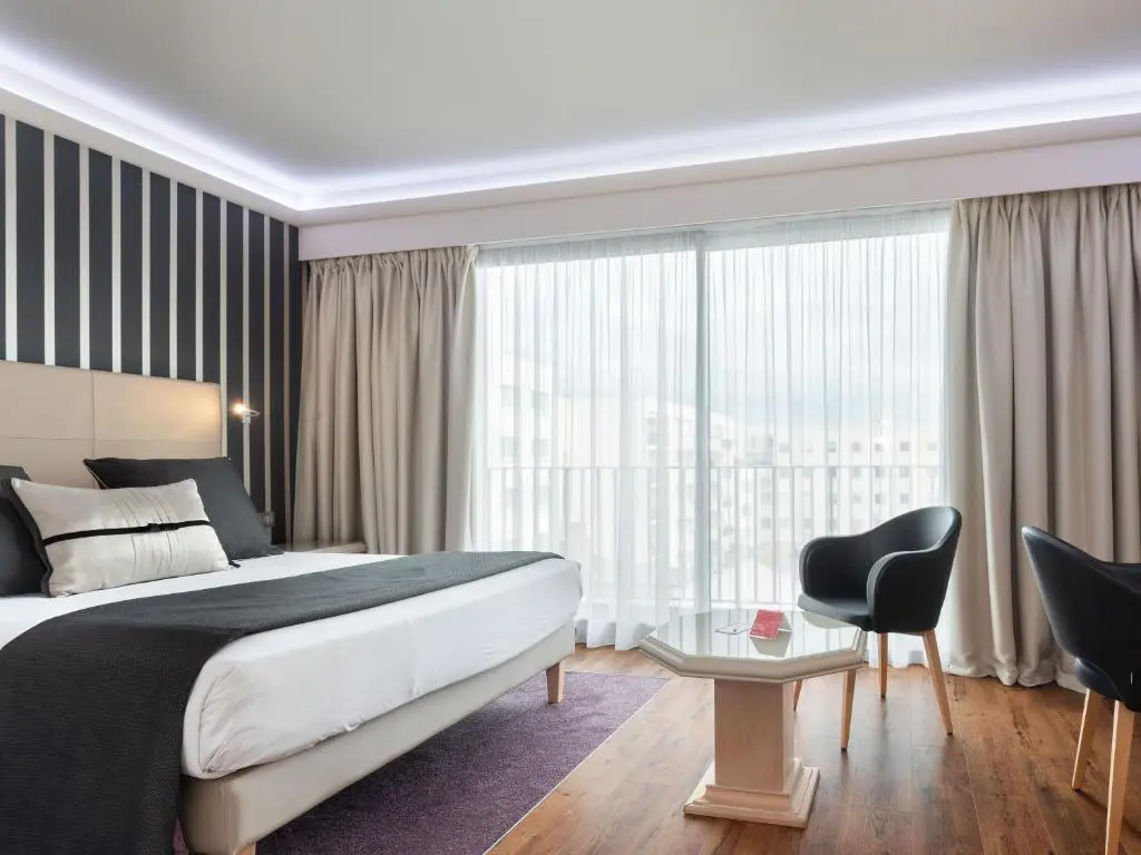 Hotel Charlemagne By Happyculture