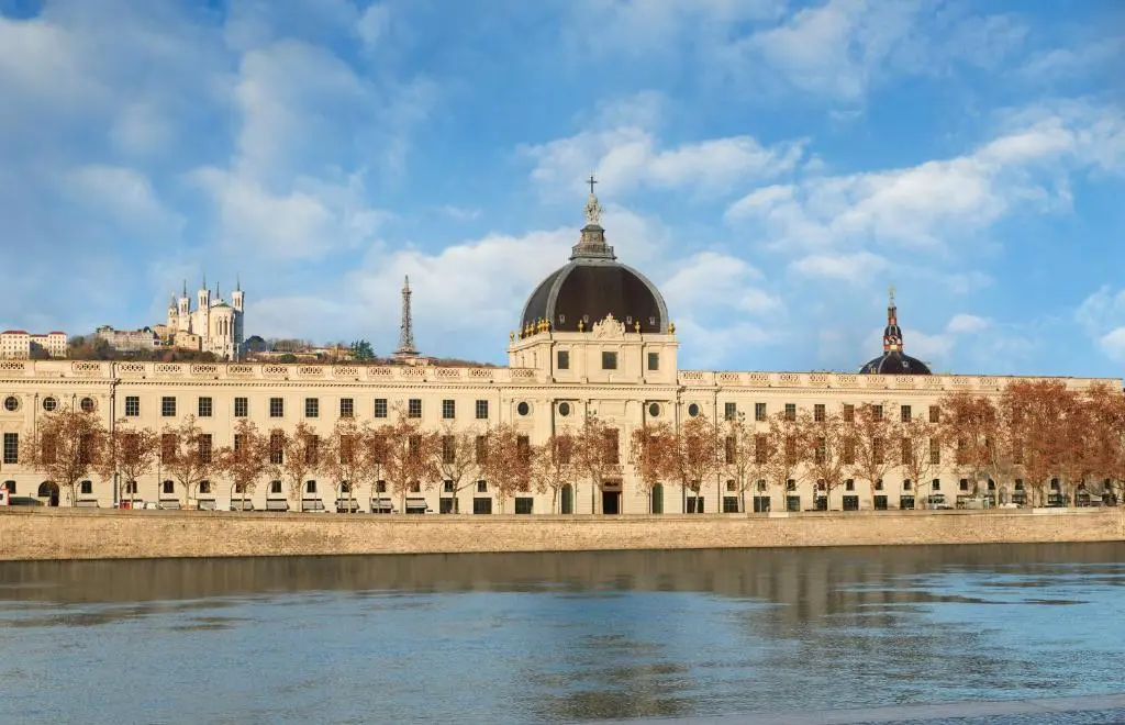 Hotel-Dieu