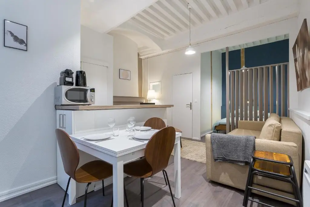 Jusqua 6 personnes au coeur du Vieux Lyon