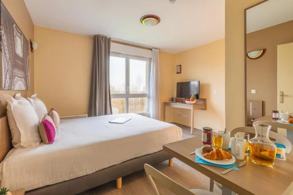Zenitude Hotel-Residences – Versailles