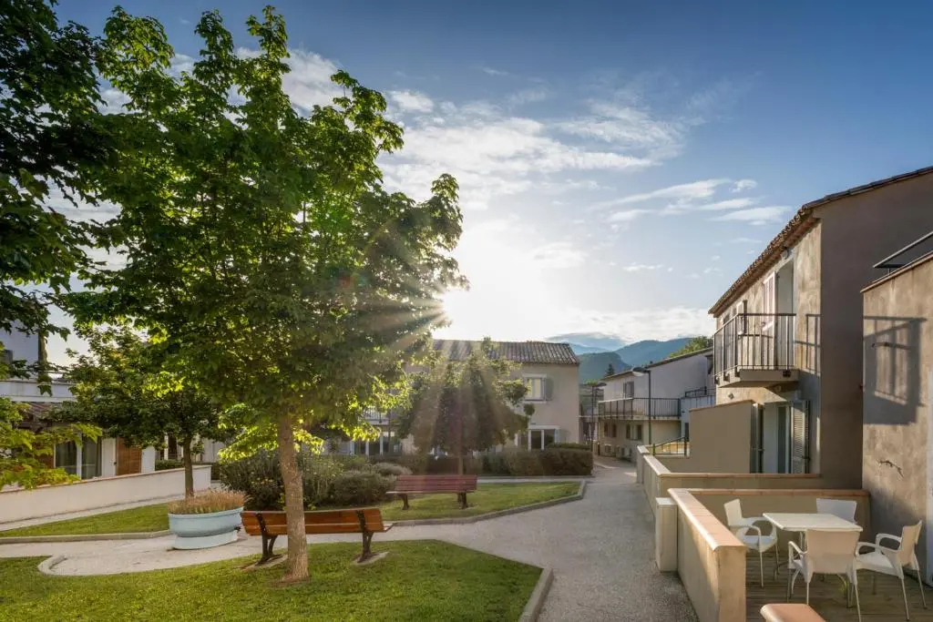 Appart’Hotel Garden & City – Mont-Ventoux Malaucene