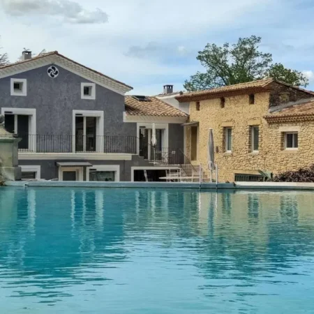 Residence hoteliere de la ferme du gros noyer – Malaucene Mont Ventoux