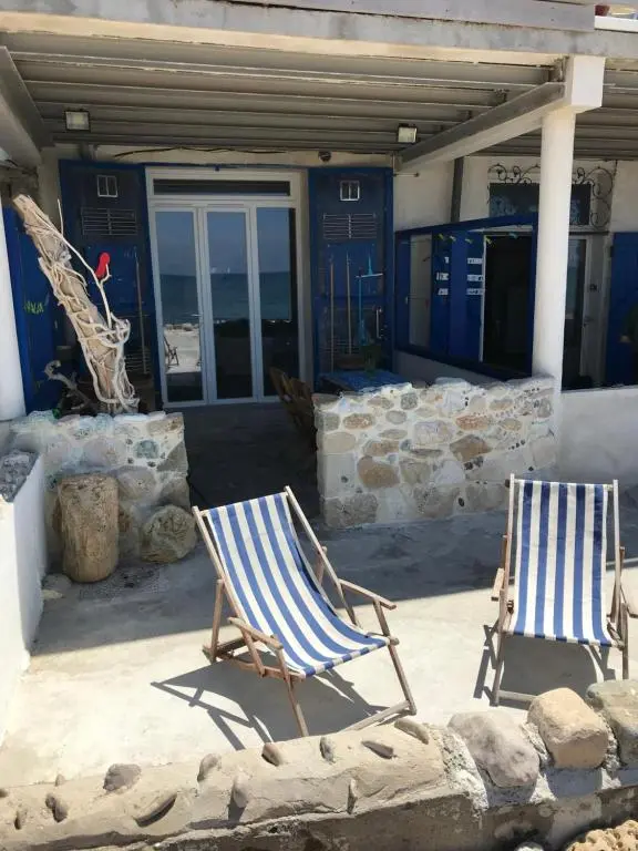Cabanon sur la plage marseille