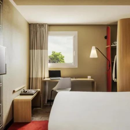 ibis Massy