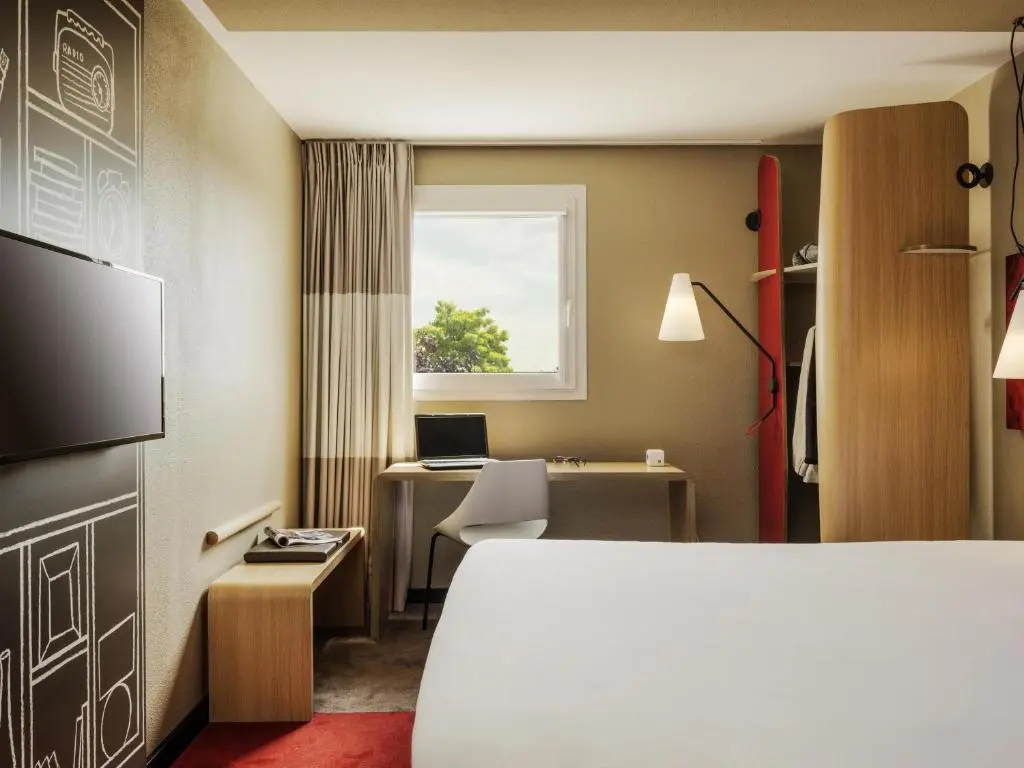 ibis Massy
