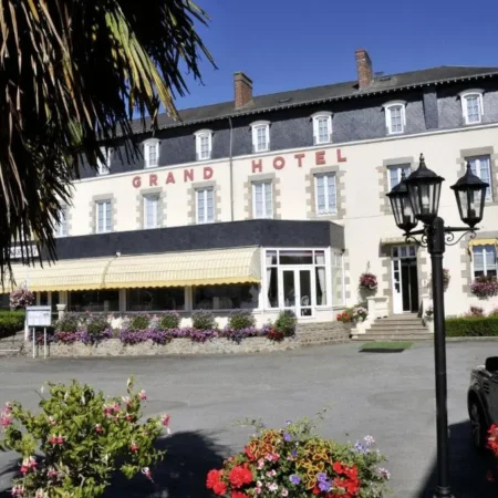 Logis Hotel Au Grand Hotel