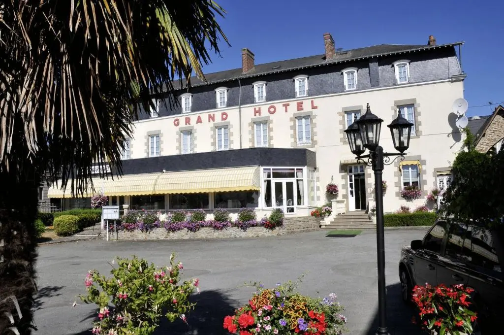 Logis Hotel Au Grand Hotel