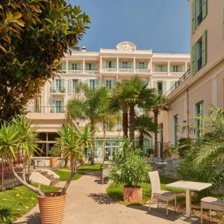 Hotel 3 etoiles Le Balmoral – Menton – Vacances Bleues