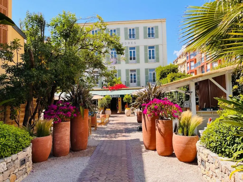 Hotel De Londres