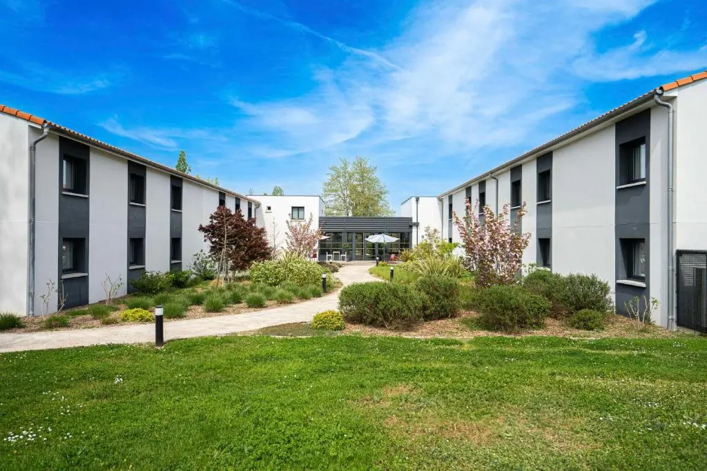 Sure Hotel by Best Western les Portes de Montauban
