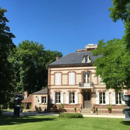 Chateau de Montabert