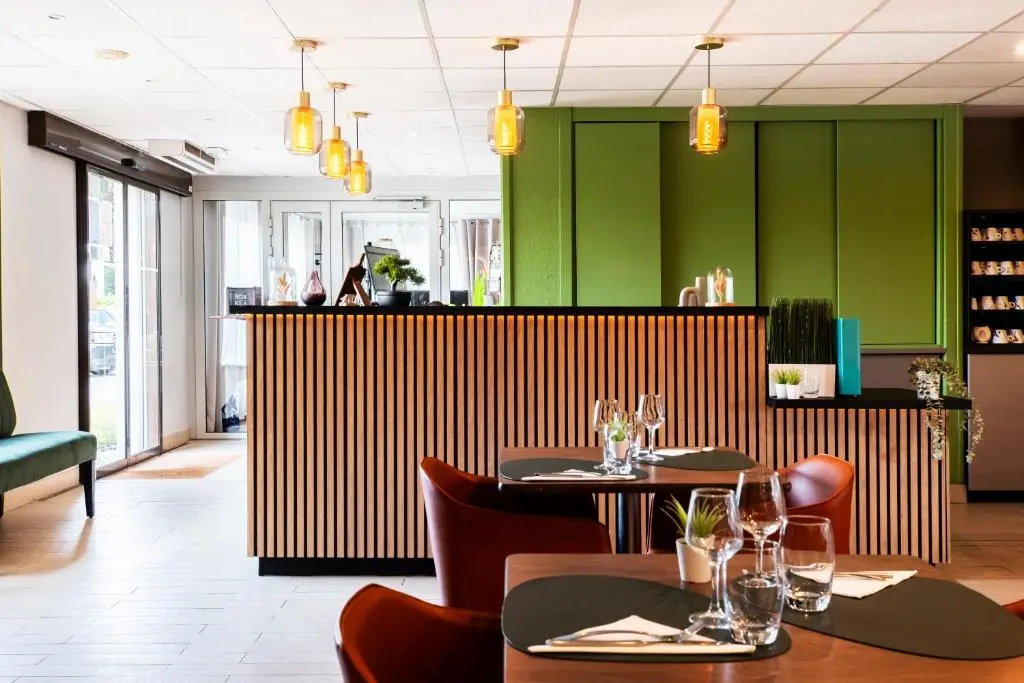 Hotel Restaurant Campanile Montesson